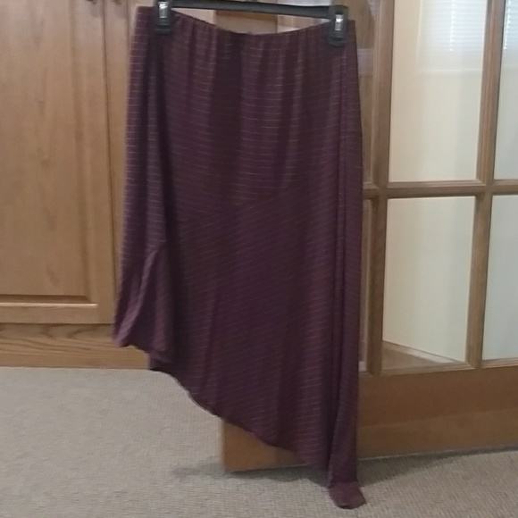 Cute Apt. 9 asymmetrical skirt - Picture 1 of 3